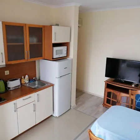 Sun 1 Pool View 1bed Apartment